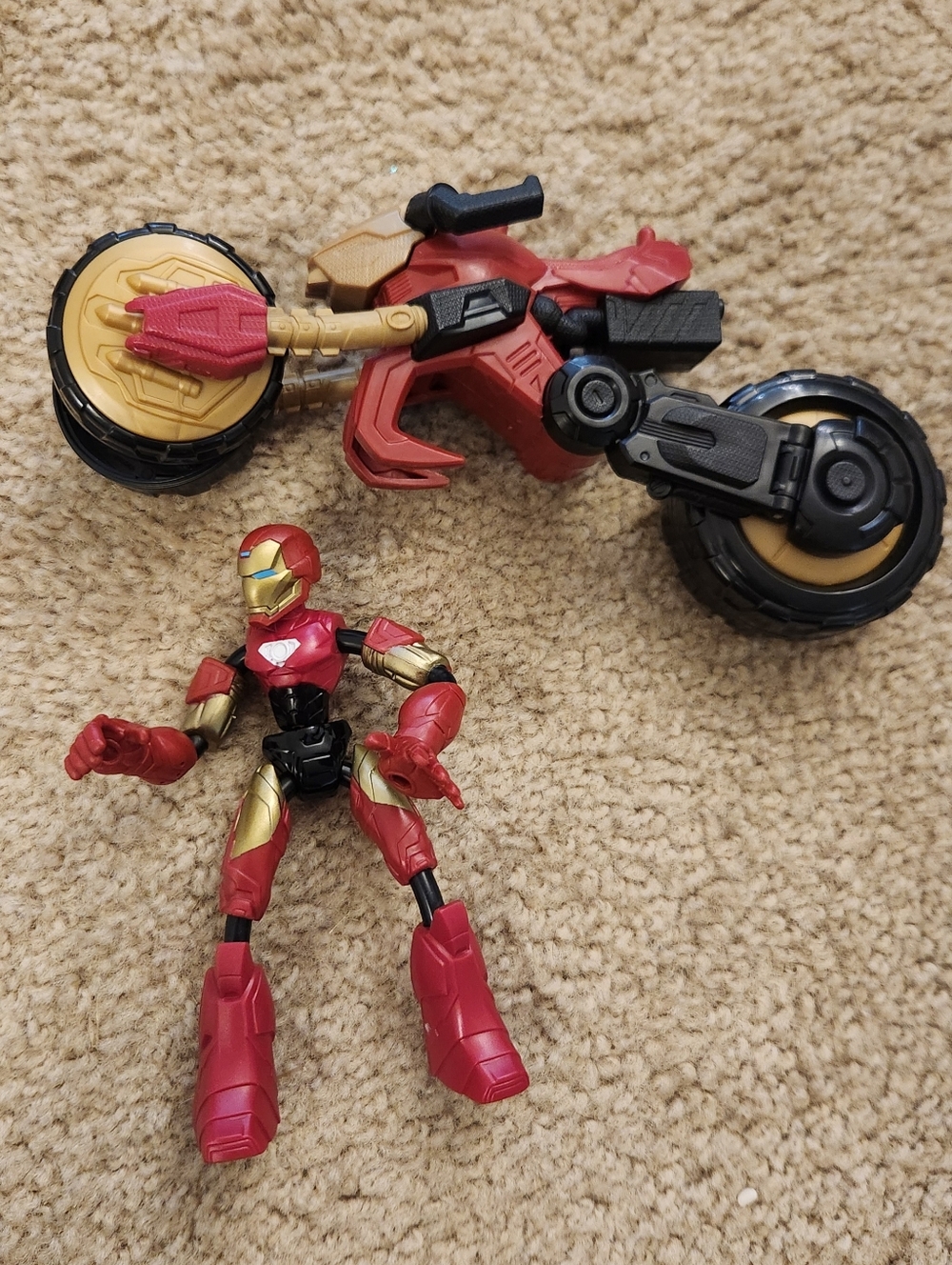 Marvel Bend‎ and Flex, Flex Rider Iron Man Action Figure Toy, 6-Inch Flexible